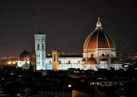 Housenovoliflorence * Florence